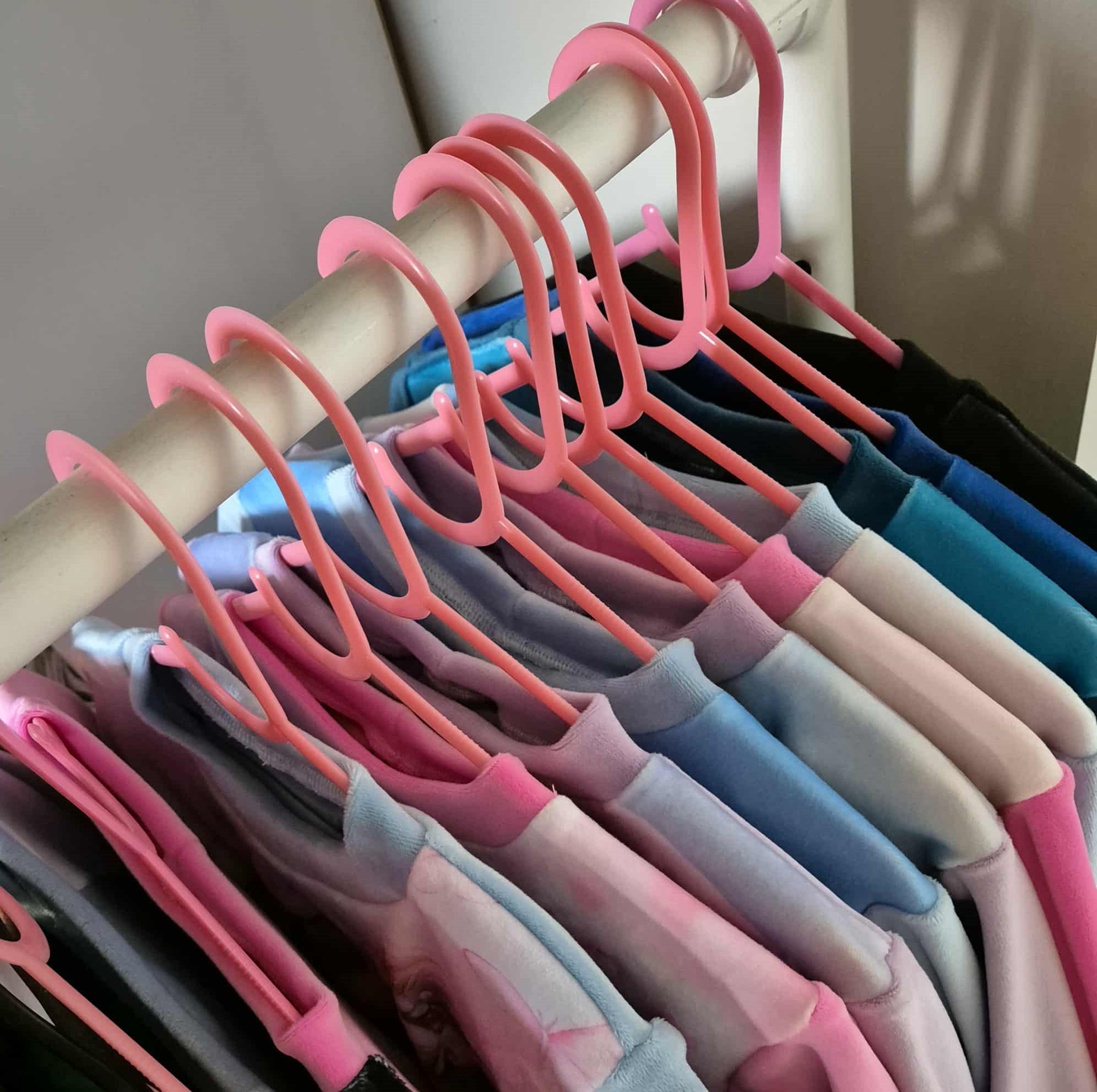 Soft veliūro rūbeliai