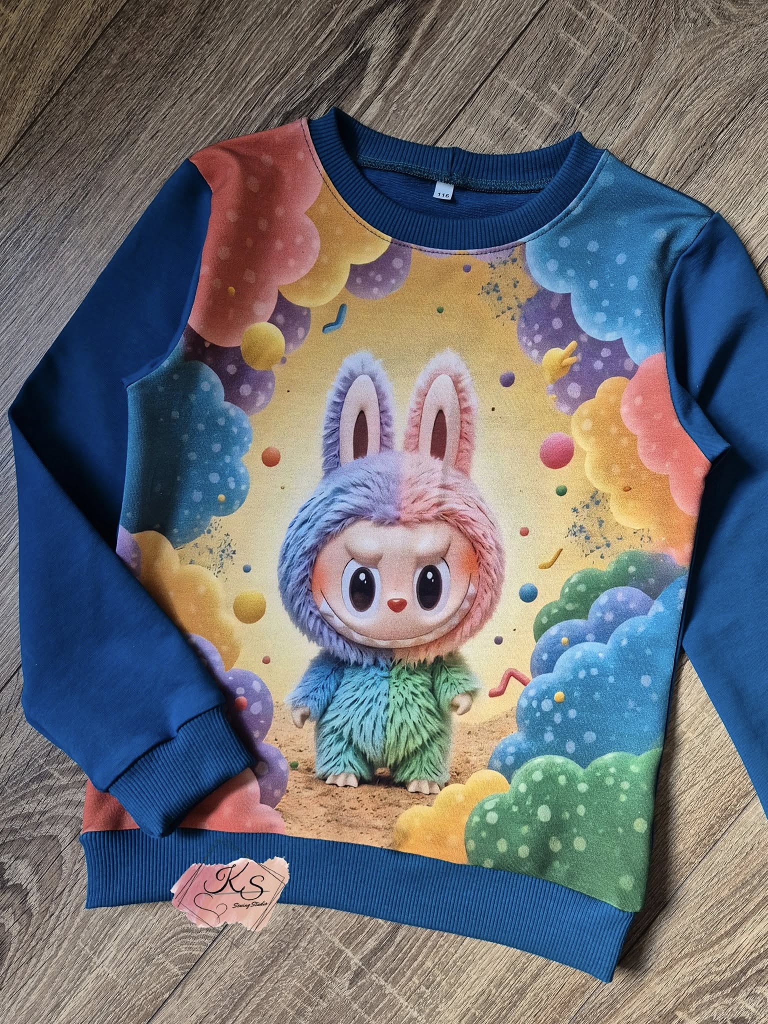 Megztukas"Margas Labubu" 116 dydis