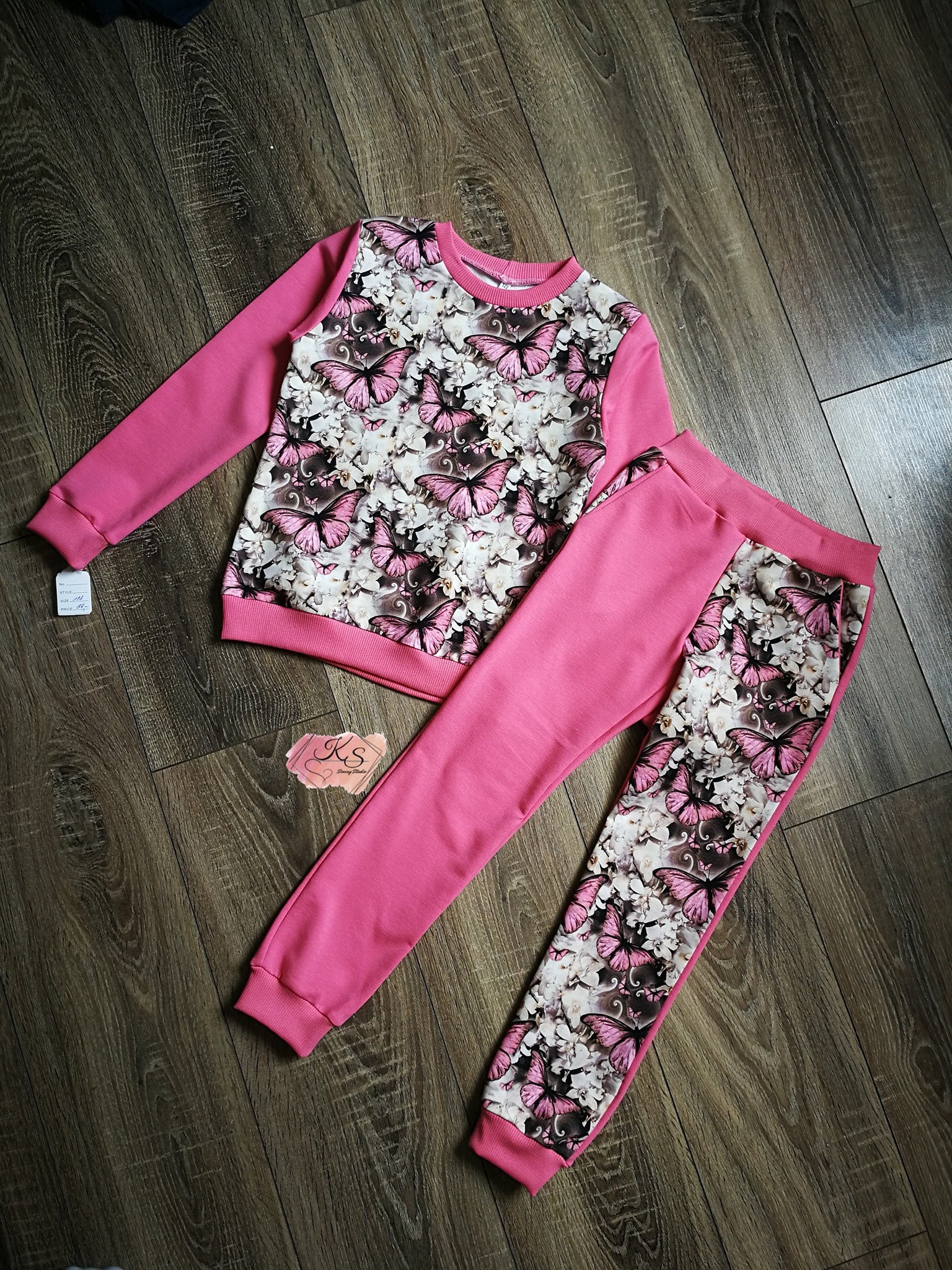 Kostiumėlis "Drugėliai gėlėse" 122 dydis