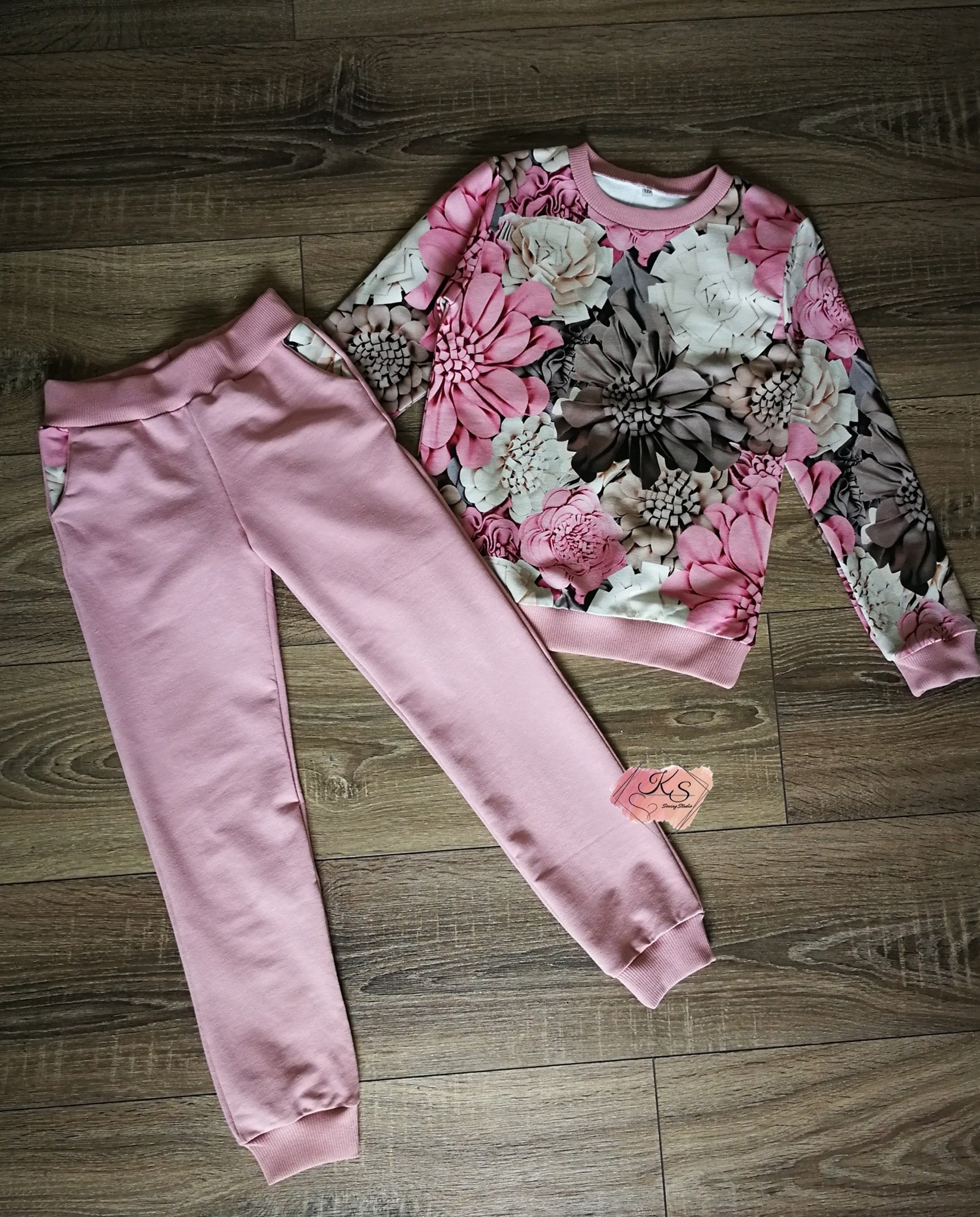 Kostiumėlis "Gėlės Gėlytės" 122 dydis