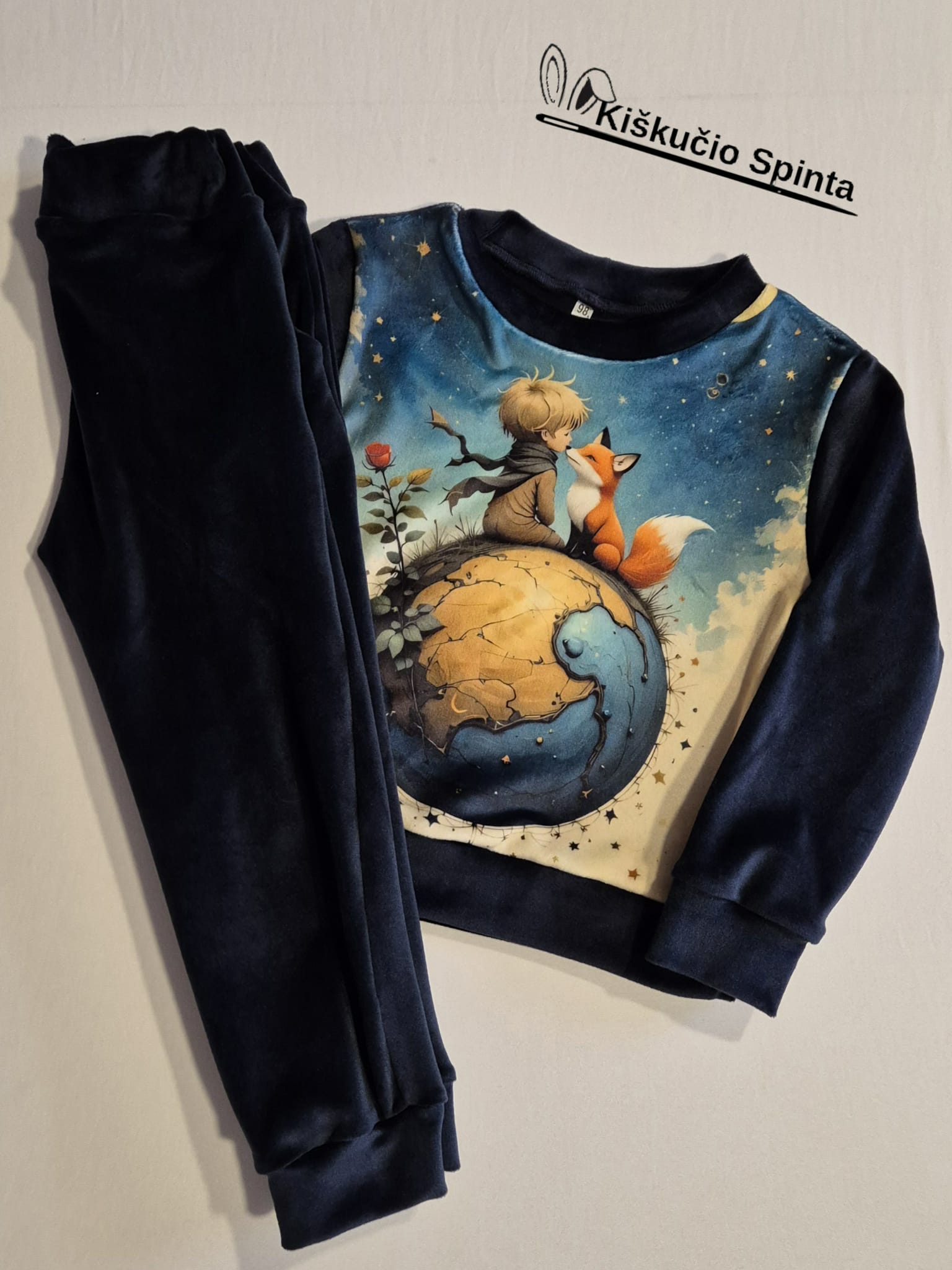 Soft veliūro kostiumėlis" Mažasis princas" 98 dydis