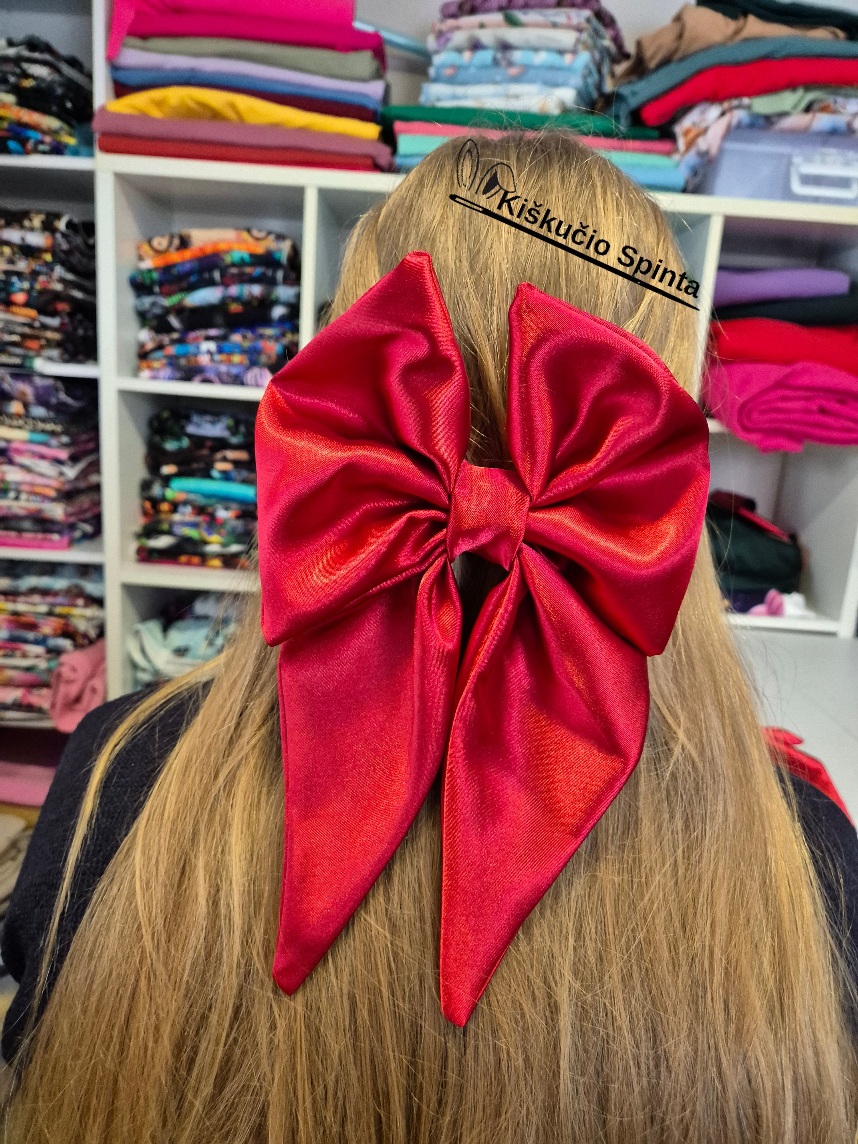 Didelis kaspimas-segė plaukams "Raudonkepuraitė"